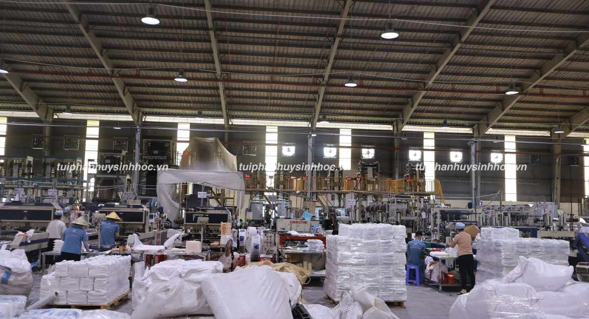 Quy Trình Sản Xuất Túi Tinh Bột Từ Chuẩn Bị Đến Thành Phẩm